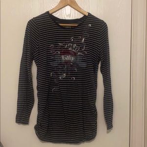 Motherhood long sleeve top
